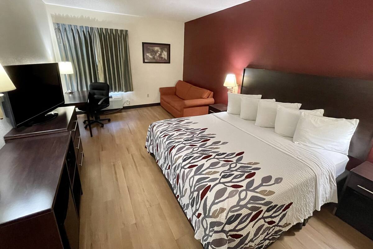 Kamar Superior, 1 Tempat Tidur King, Bebas Asap Rokok, jet tub | Selimut bulu angsa, brankas, dan tirai kedap cahaya