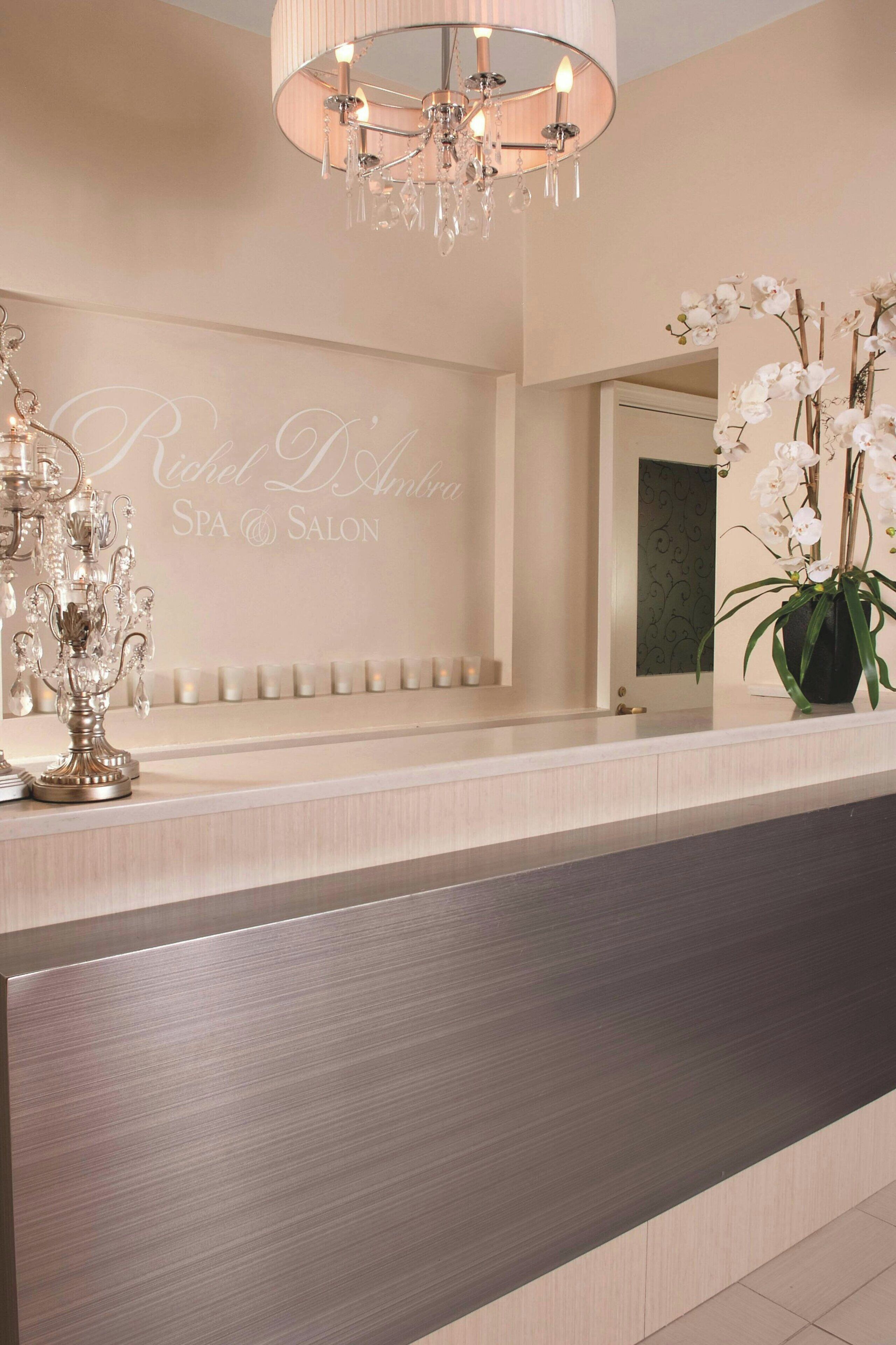 couples treatment room(s), hot stone massages, deep-tissue massages