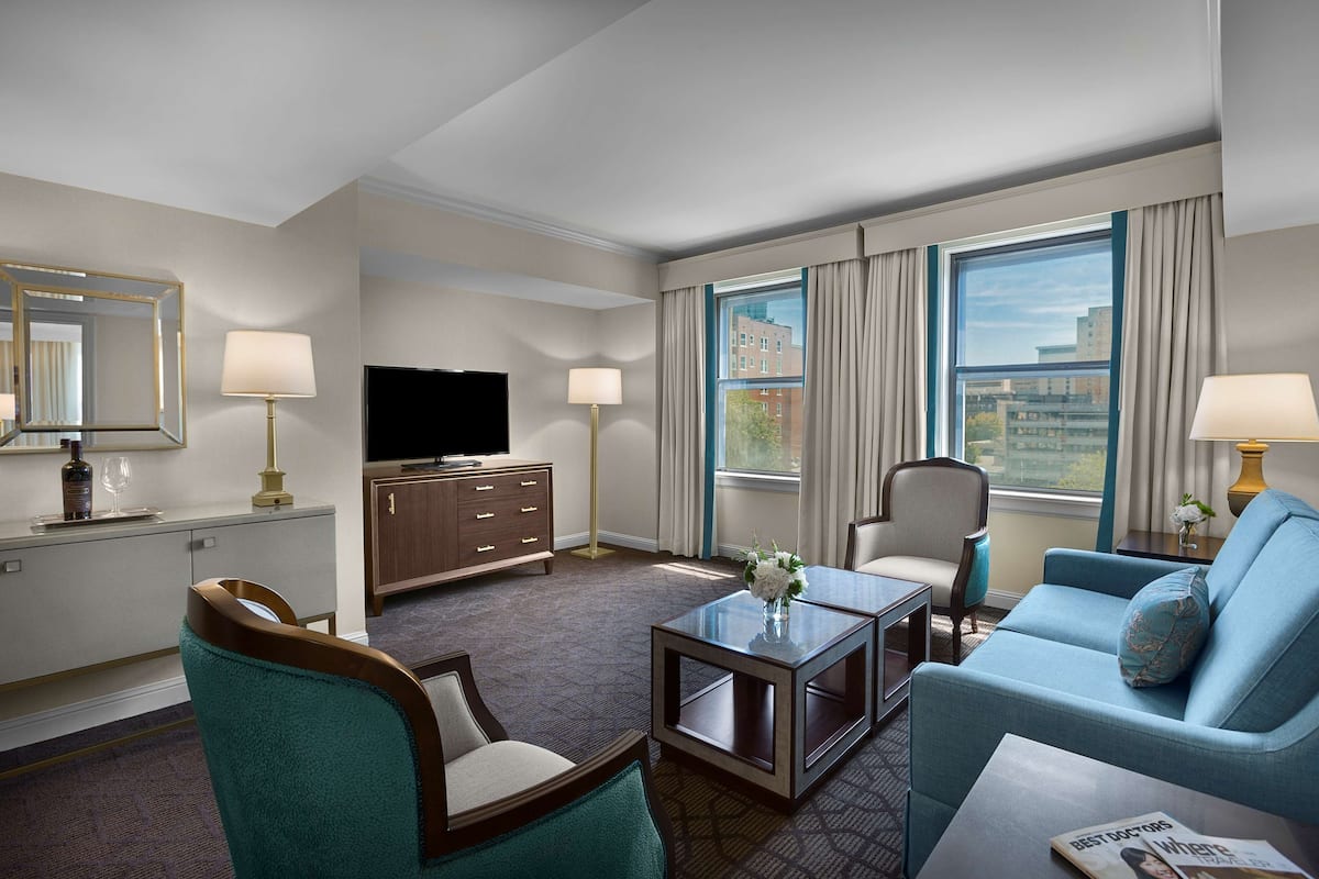 1 bedroom, premium bedding, pillowtop beds, in-room safe