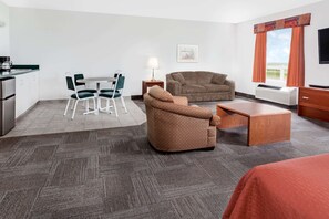 Suite, 1 très grand lit, non-fumeur | Literie hypoallergénique, bureau, fer et planche à repasser