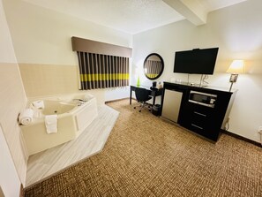 Deluxe King Suite with Spa Bath, Non Smoking | 1 bedroom, desk, free WiFi, bed sheets