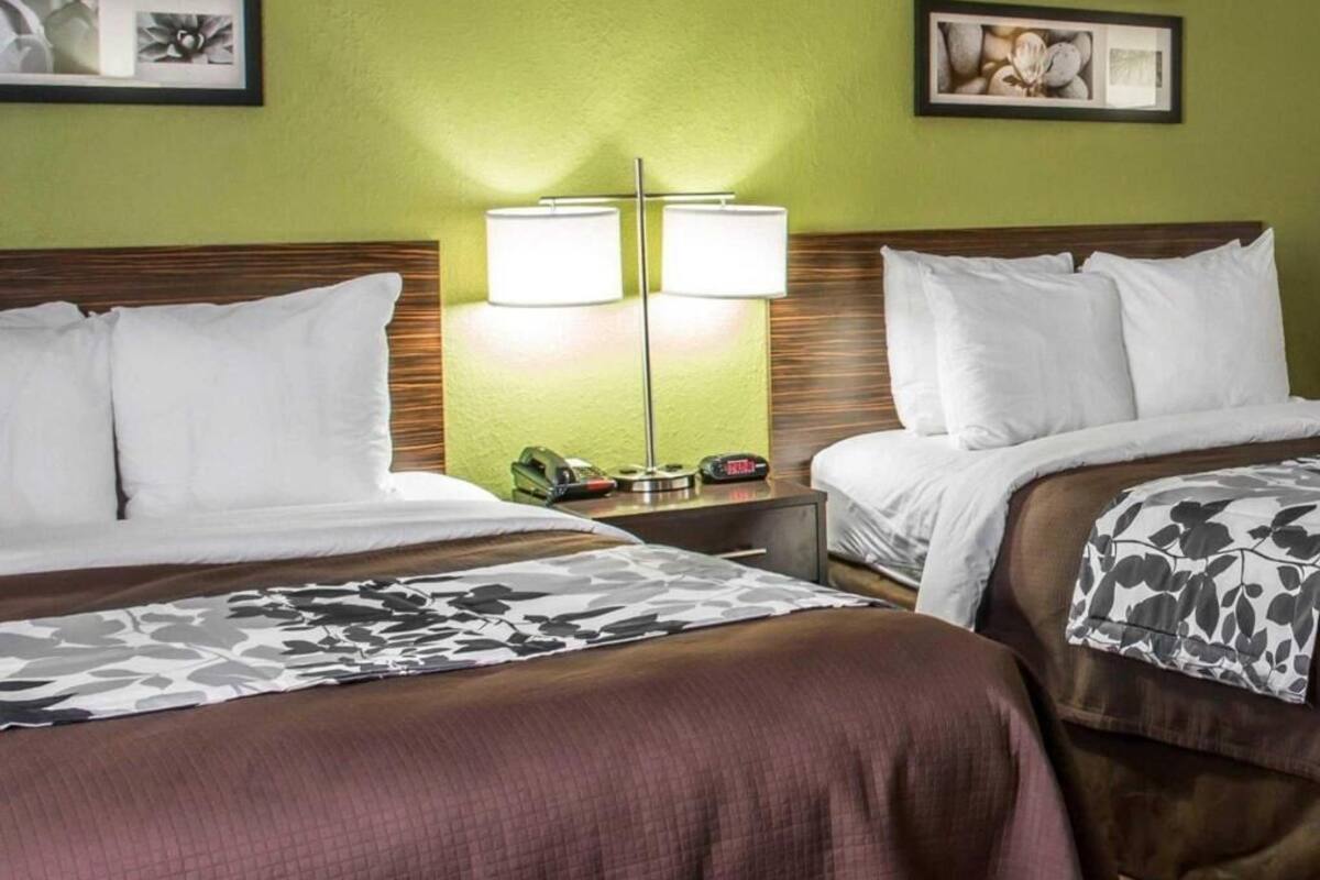 Bügeleisen/Bügelbrett, kostenloses WLAN, Bettwäsche