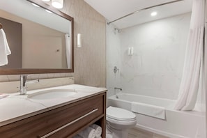 Desk, blackout drapes, free WiFi, bed sheets