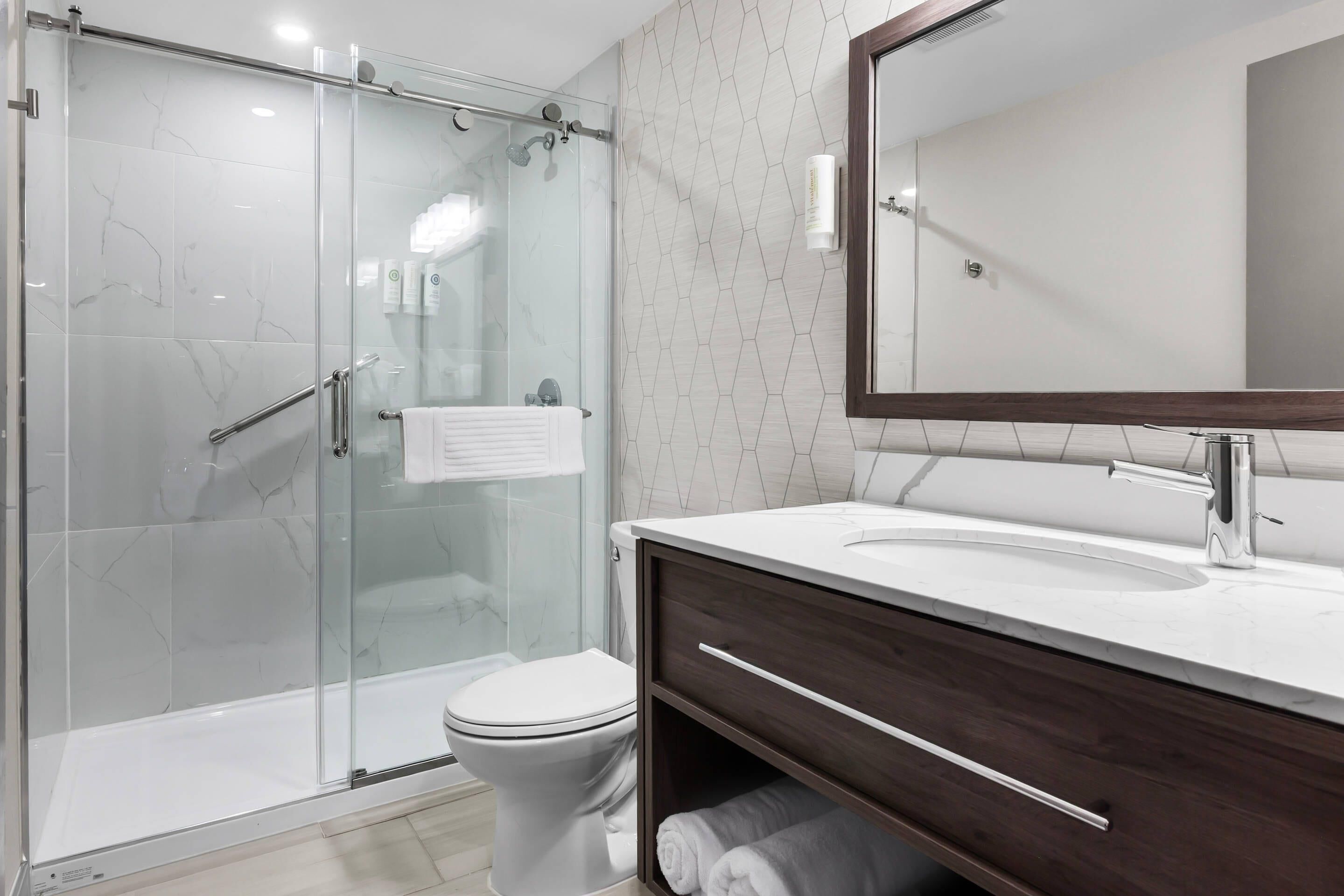 Suite, 1 cama de matrimonio grande, no fumadores (Upgrade) | Escritorio, cortinas opacas, wifi gratis y ropa de cama