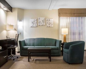 Desk, blackout drapes, free WiFi, bed sheets