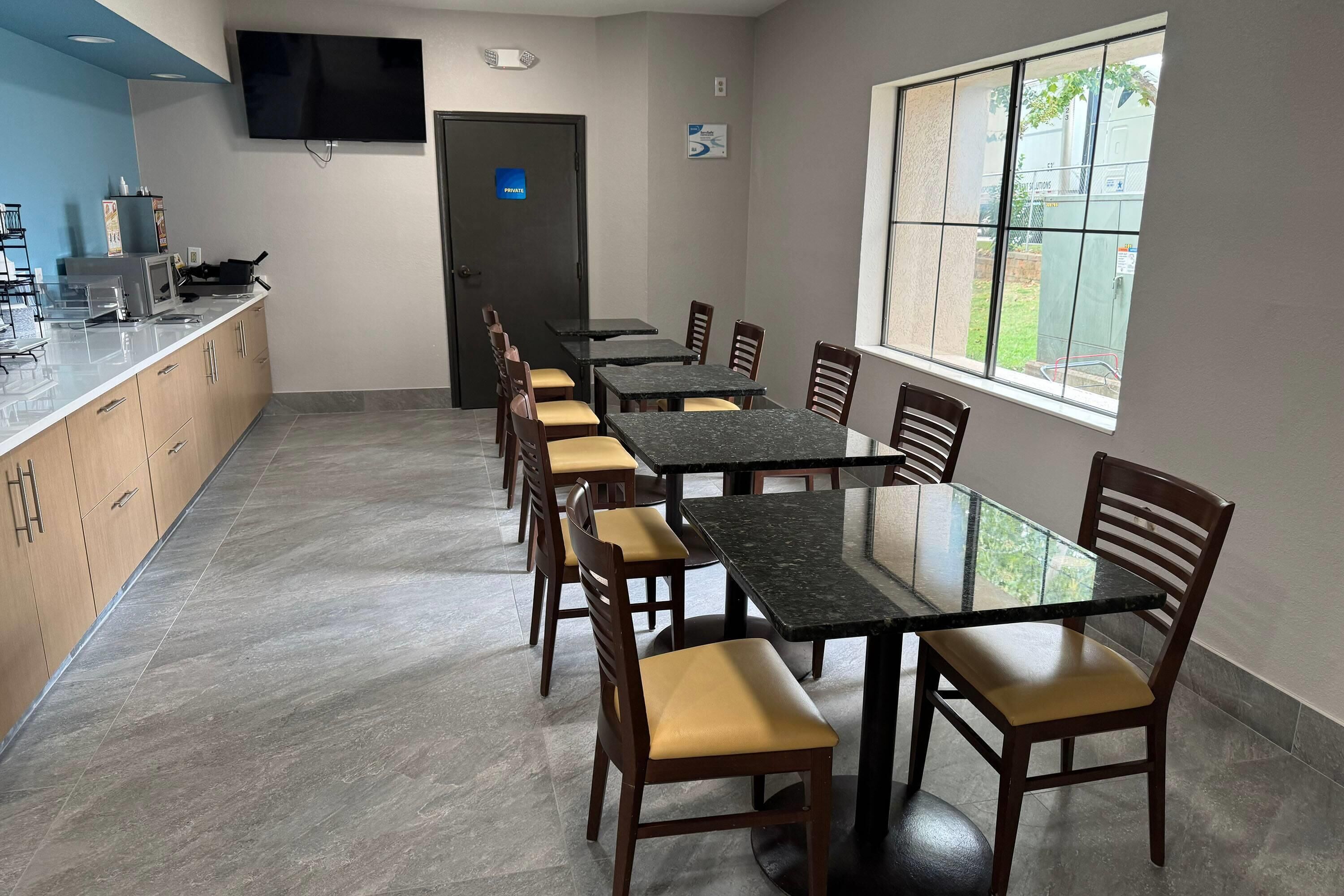 包含每日外带式早餐