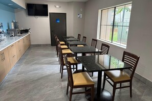 Desayuno para llevar incluido todos los días