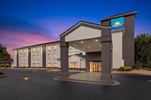 Exterior - Days Inn by Wyndham McDonough (McDonough)