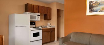 Travelodge by Wyndham Quesnel