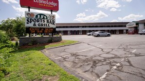 Exterior - Econo Lodge Inn & Suites Northborough - Westborough (Northborough)