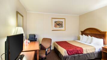 Premium bedding, desk, iron/ironing board, free cots/infant beds