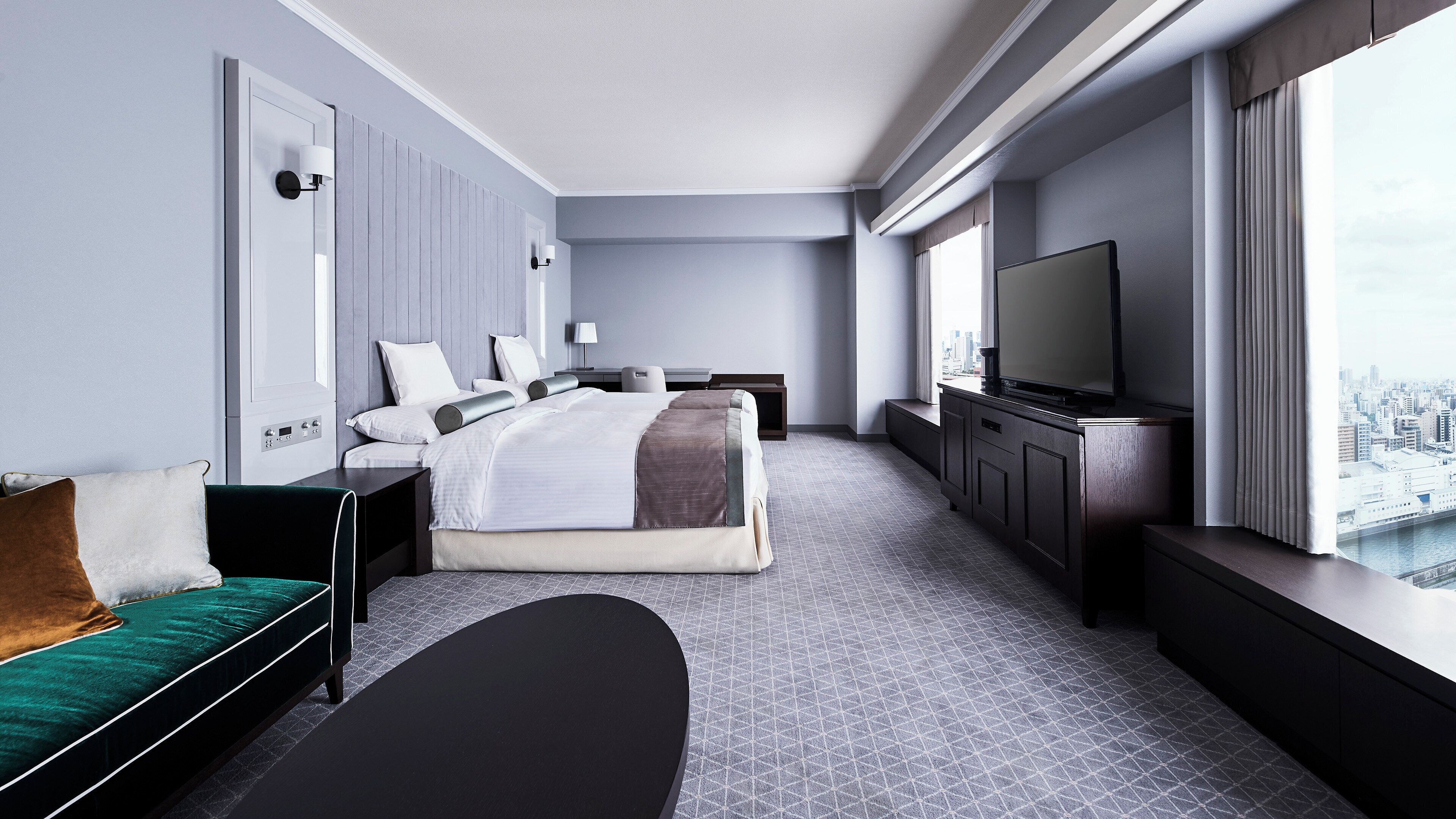Grand Room, 2 Twin Beds, Club Lounge Access | Down comforters, minibar, in-room safe, blackout drapes