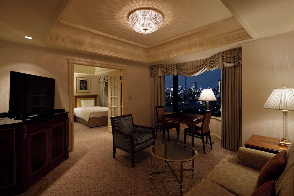 1 bedroom, down comforters, minibar, in-room safe