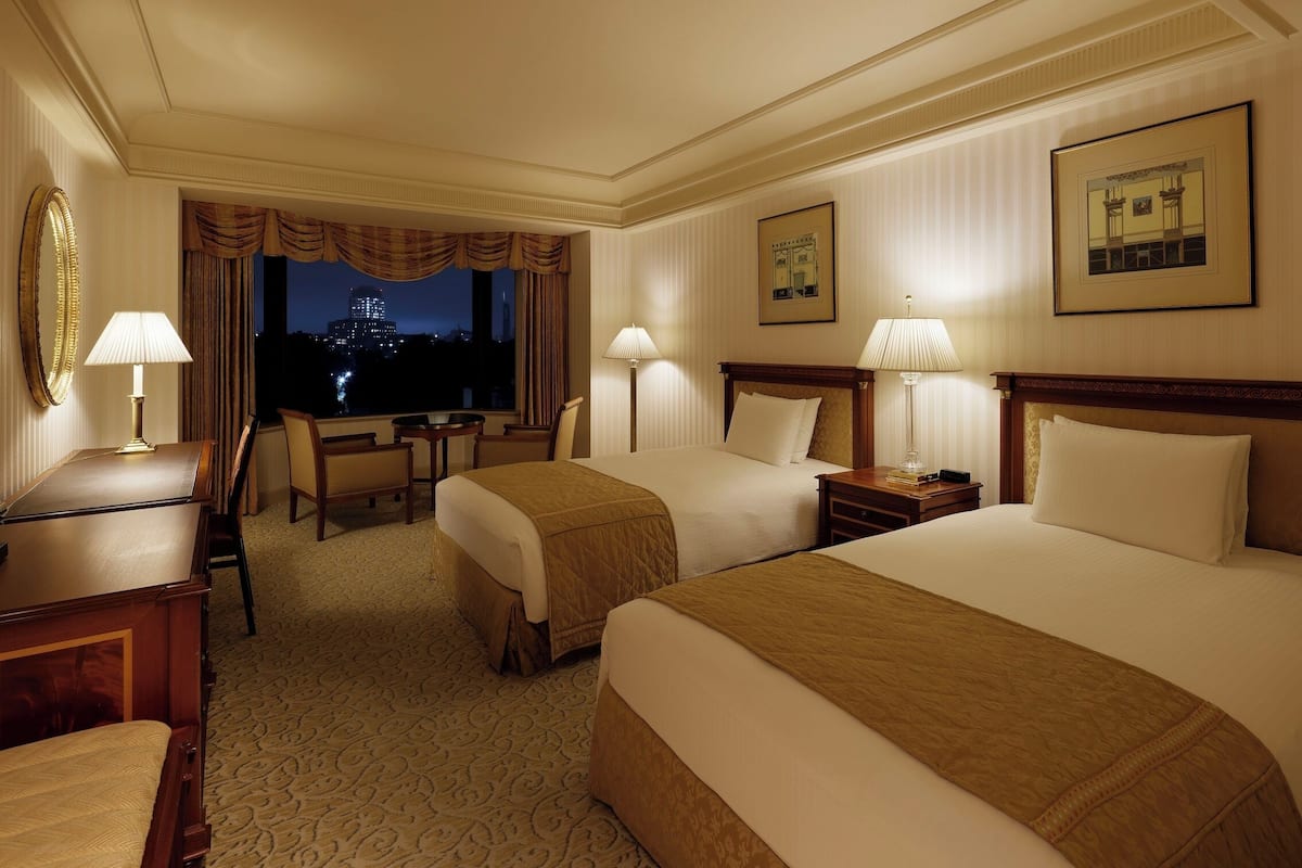 Chambre Luxe avec lits jumeaux, non-fumeurs (extra beds for person over age of 4) | 1 chambre, couette en duvet d'oie, minibar