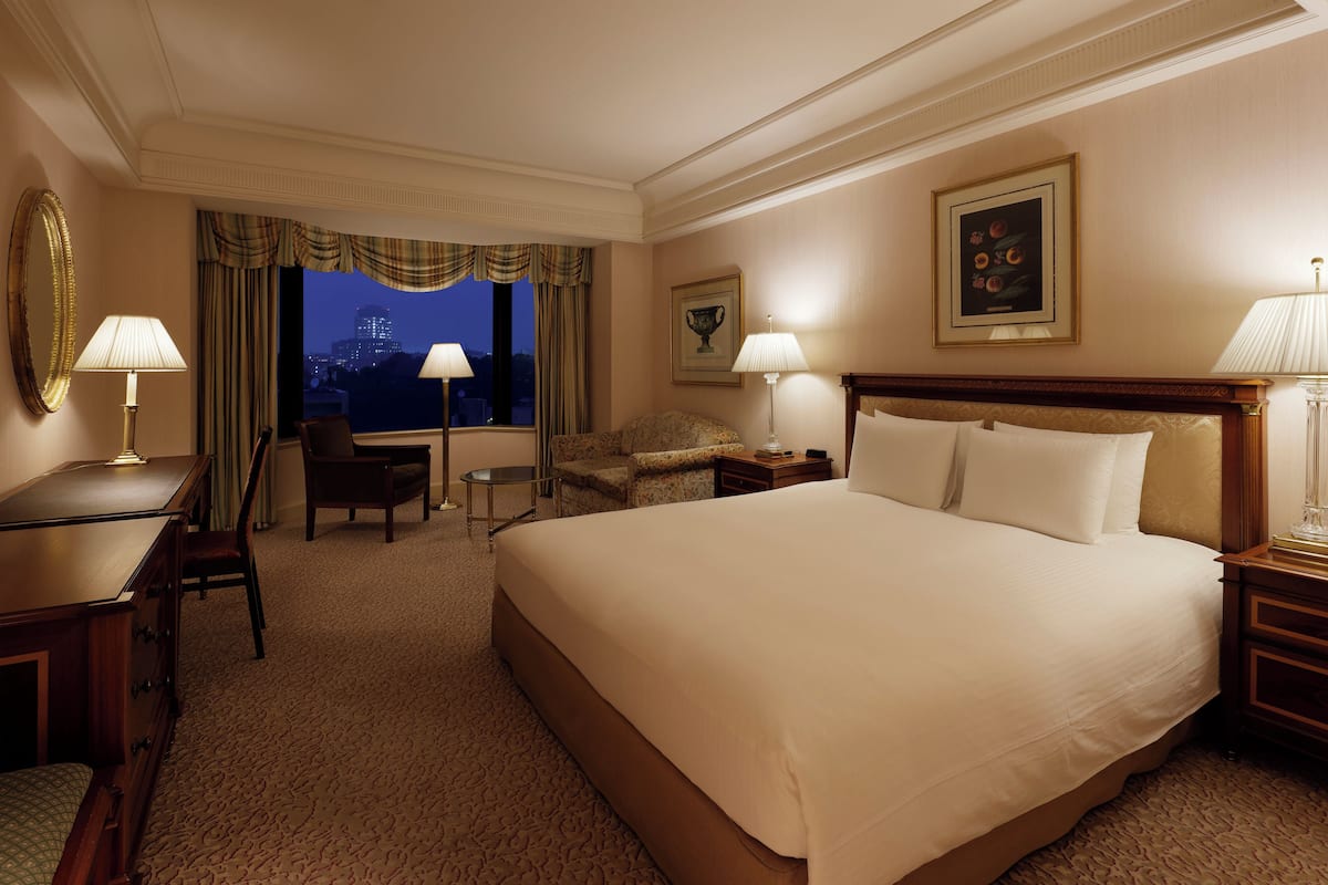 1 bedroom, down comforters, minibar, in-room safe