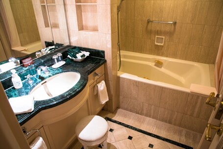 RIHGA Royal Hotel Tokyo - Image 19