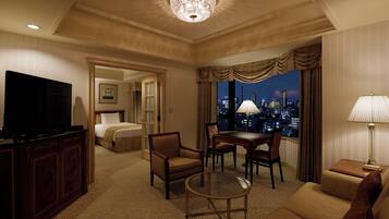 Down duvets, minibar, in-room safe, desk
