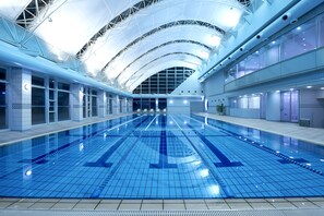 Indoor pool - RIHGA Royal Hotel Hiroshima (Hiroshima)