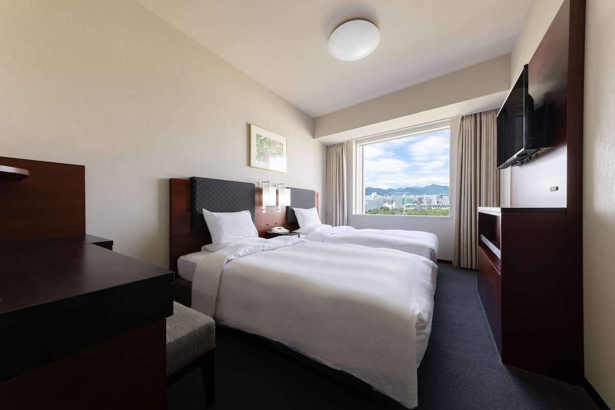 1 slaapkamer, luxe beddengoed, donzen dekbedden, een kluis op de kamer