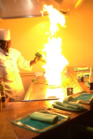 3 restaurants, lunch, dinner served; Chinese cuisine