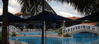 La Palm Royal Beach Hotel