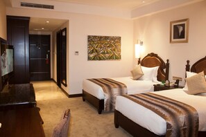Standard Twin Room, 1 Single Bed | 6 bedrooms, premium bedding, minibar, in-room safe - La Palm Royal Beach Hotel (Accra)