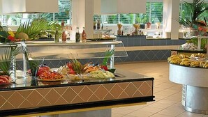 Dining - Breezes Resort & Spa Trelawny All Inclusive (Falmouth)