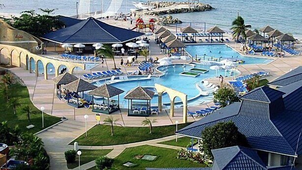 4 outdoor pools - Breezes Resort & Spa Trelawny All Inclusive (Falmouth)