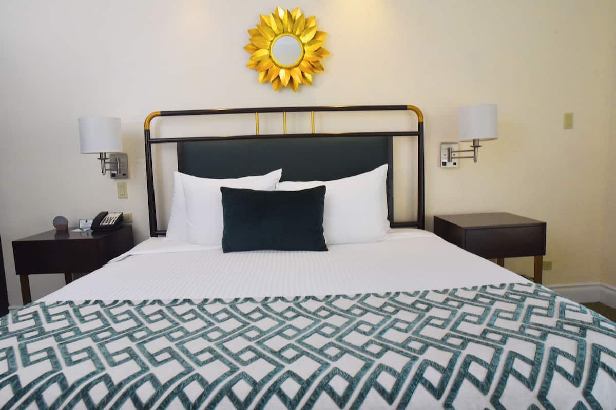 Suite, 1 Bedroom | 1 bedroom, premium bedding, in-room safe, individually furnished