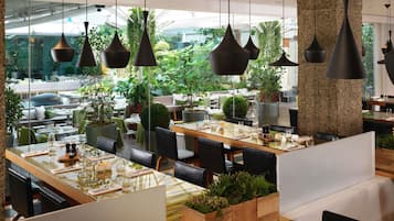 Breakfast, lunch, dinner served; garden views