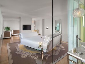 Loft Junior Suite | Premium bedding, minibar, in-room safe, desk