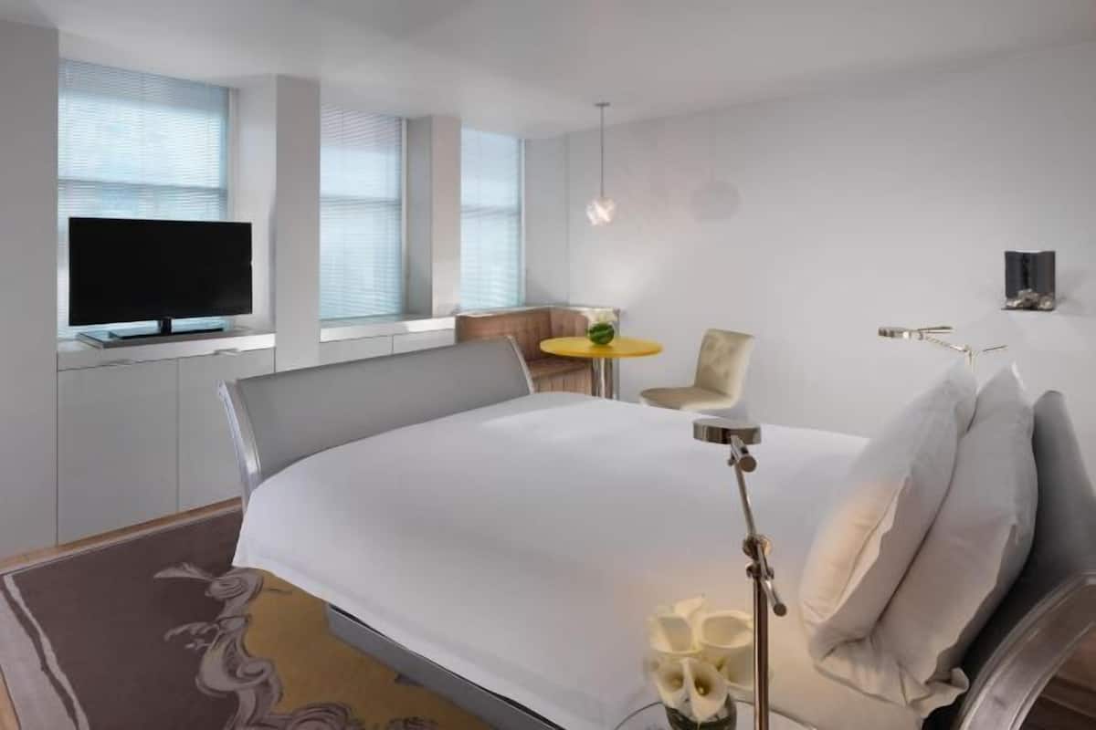 Ropa de cama de alta calidad y minibar