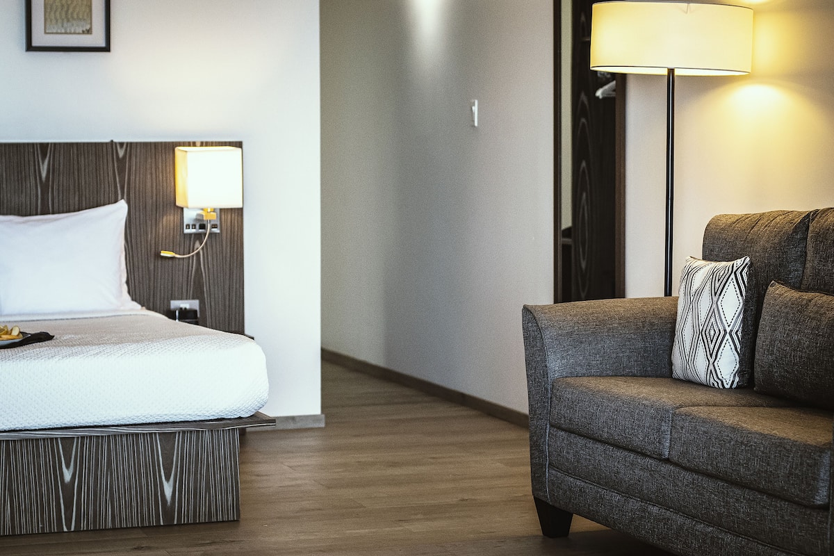 premium room, non smoking, ocean view | 1 bedroom, premium bedding, in-room safe, individually decorated