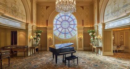Four Seasons Hotel Cairo at First Residence