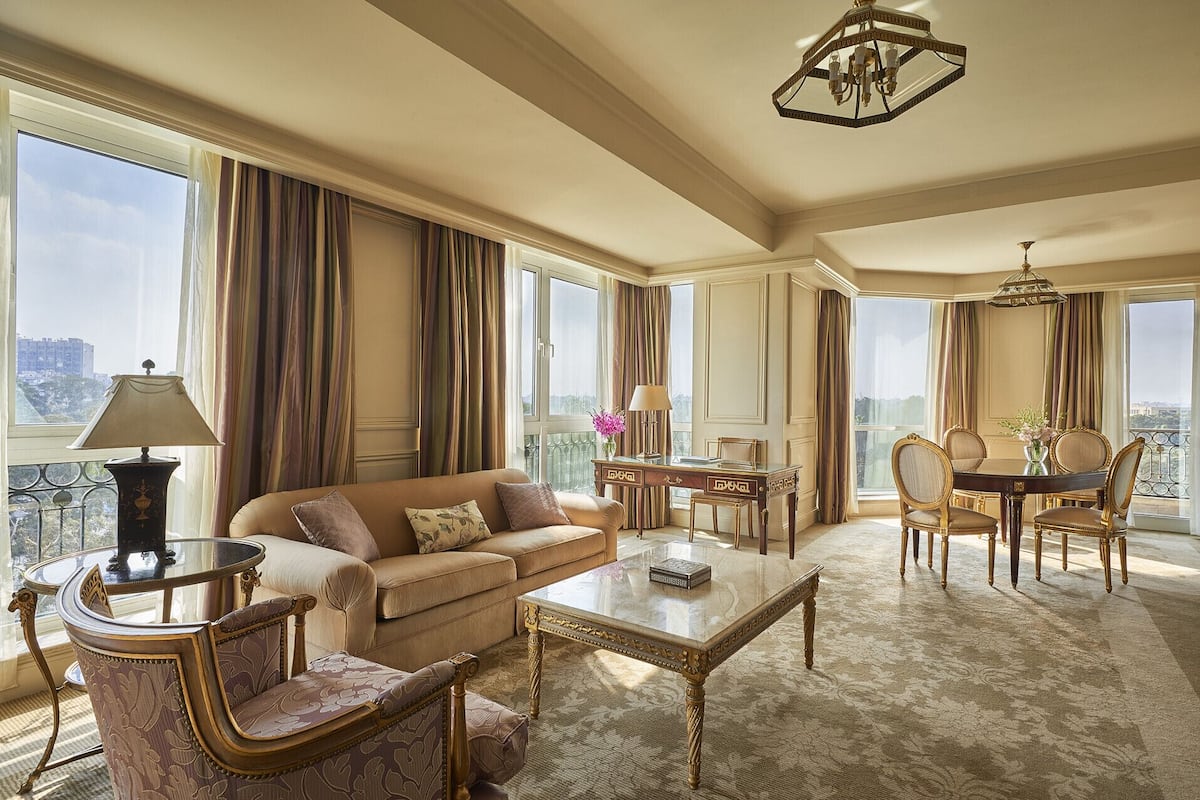 Suite (Diplomatic) | Egyptian cotton sheets, premium bedding, Select Comfort beds, minibar