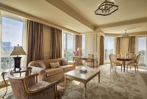 Suite (Diplomatic) | Egyptian cotton sheets, premium bedding, Select Comfort beds, minibar - Four Seasons Hotel Cairo at First Residence (Giza)