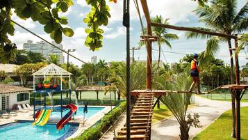 Children’s play area – outdoor