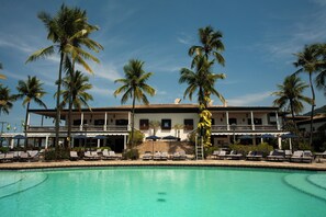 Indoor pool, outdoor pool, sun loungers