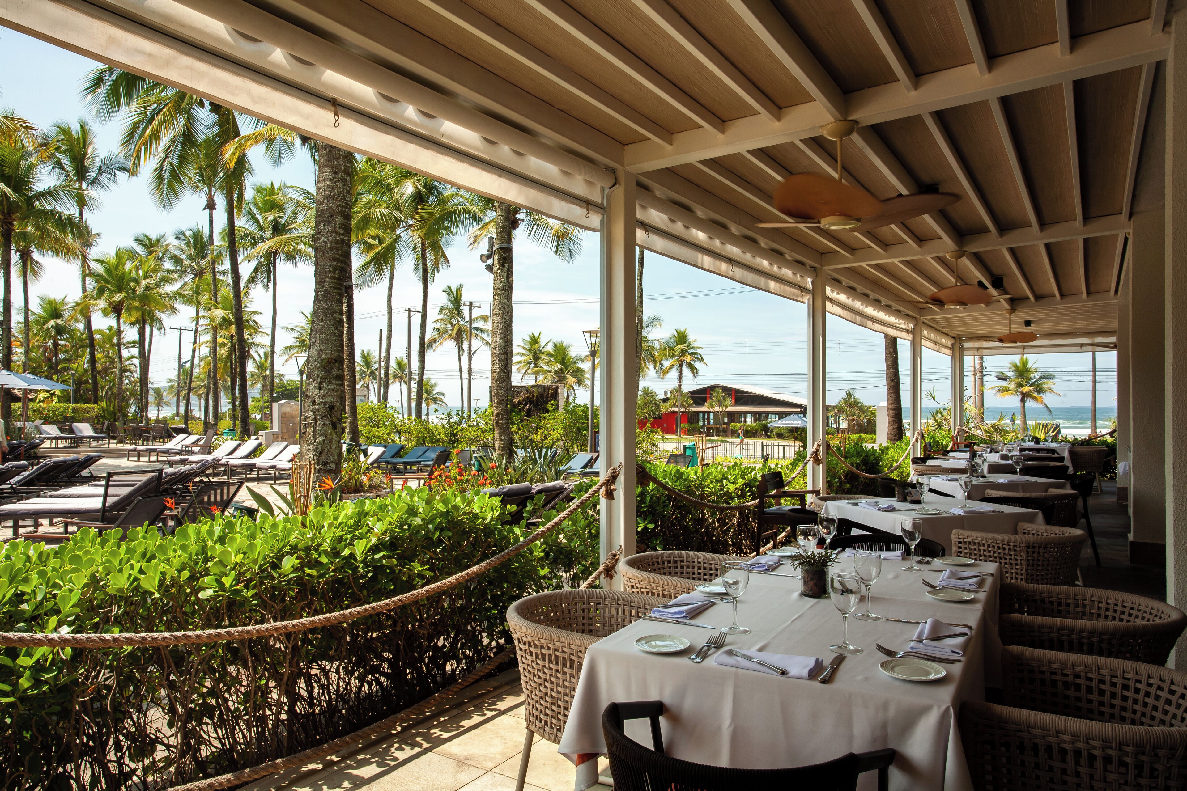 5 restaurantes, é servido café da manhã