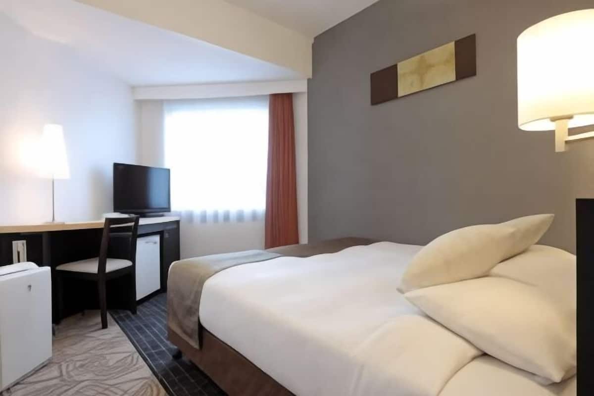 Fer et planche à repasser, Wi-Fi gratuit, draps fournis