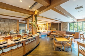 Breakfast, lunch and dinner served - International Garden Hotel Narita (Narita)