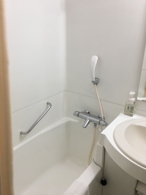 وحدات دش مع أحواض استحمام، حوض استحمام عميق