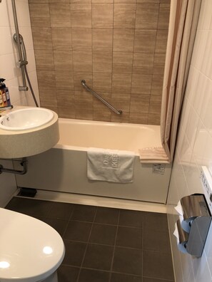 Fourth Room, Non-Smoking | Bathroom | Combined shower/tub, deep soaking tub, free toiletries, hair dryer