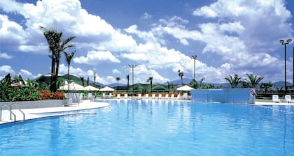 Harbour Plaza Resort City