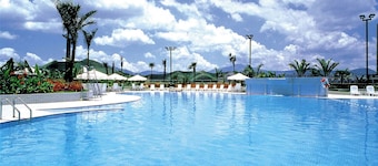 Harbour Plaza Resort City