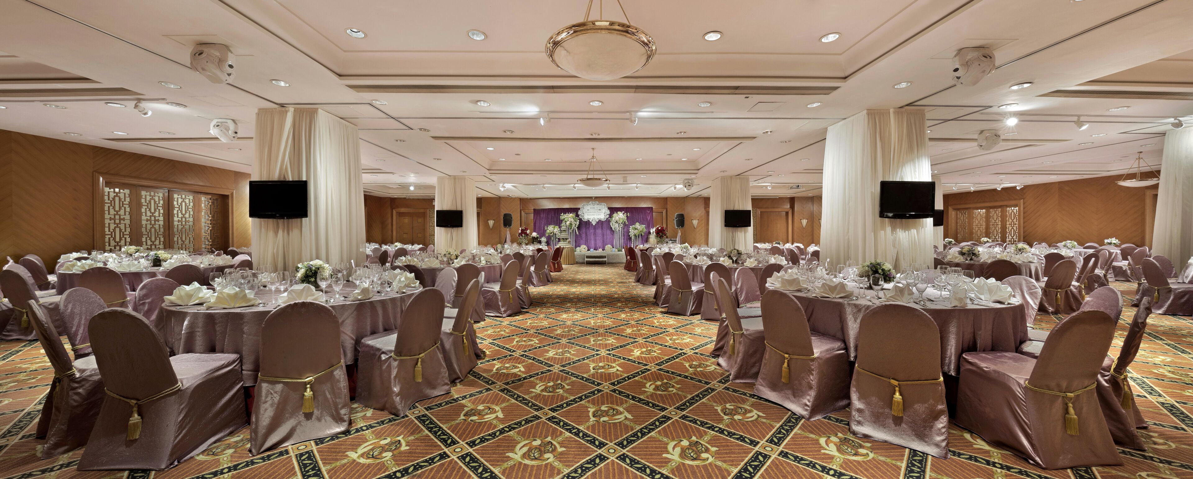 Photo - Harbour Plaza Resort City