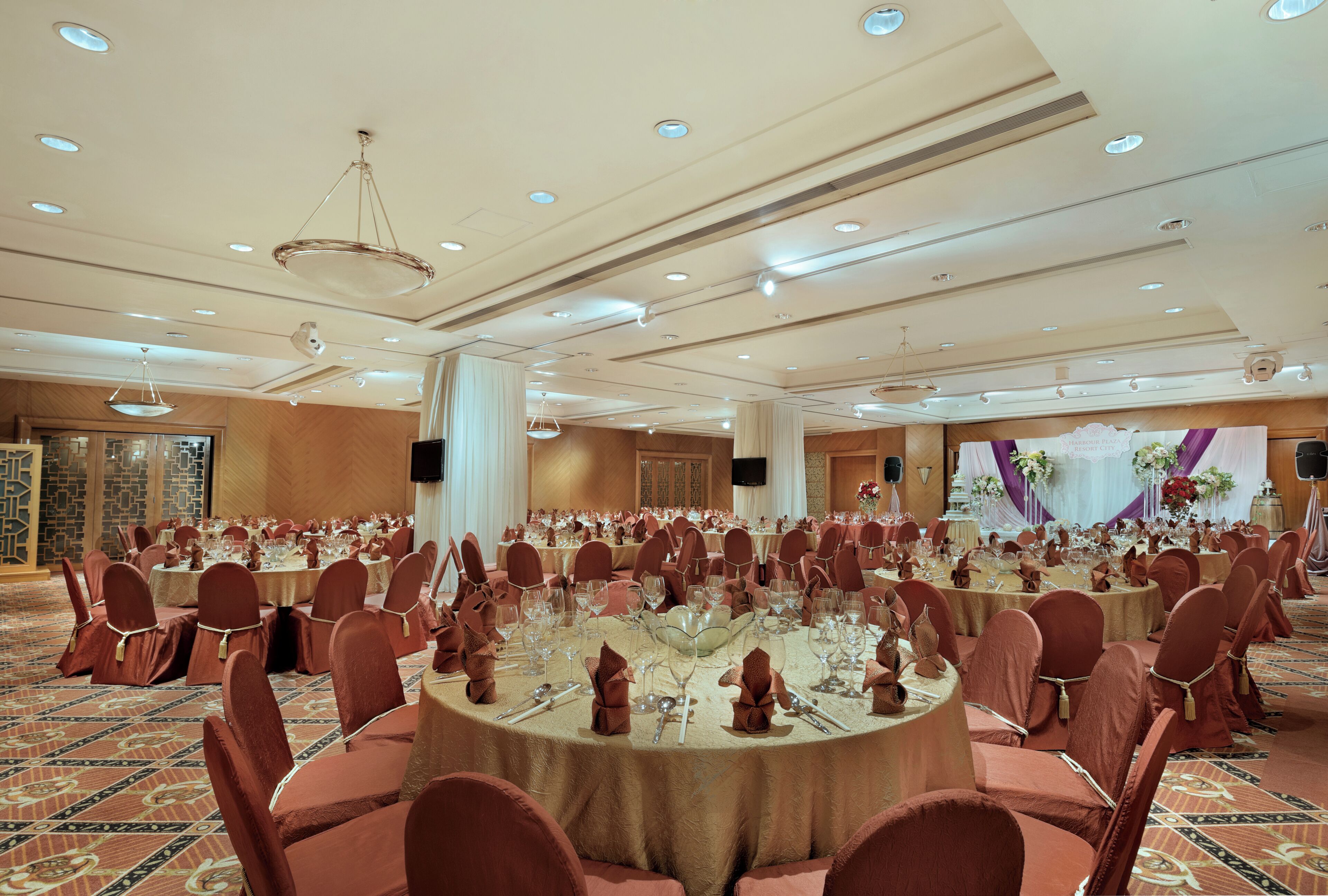 Photo - Harbour Plaza Resort City