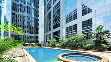 迷你吧、房內夾萬、書桌、遮光窗簾/窗簾