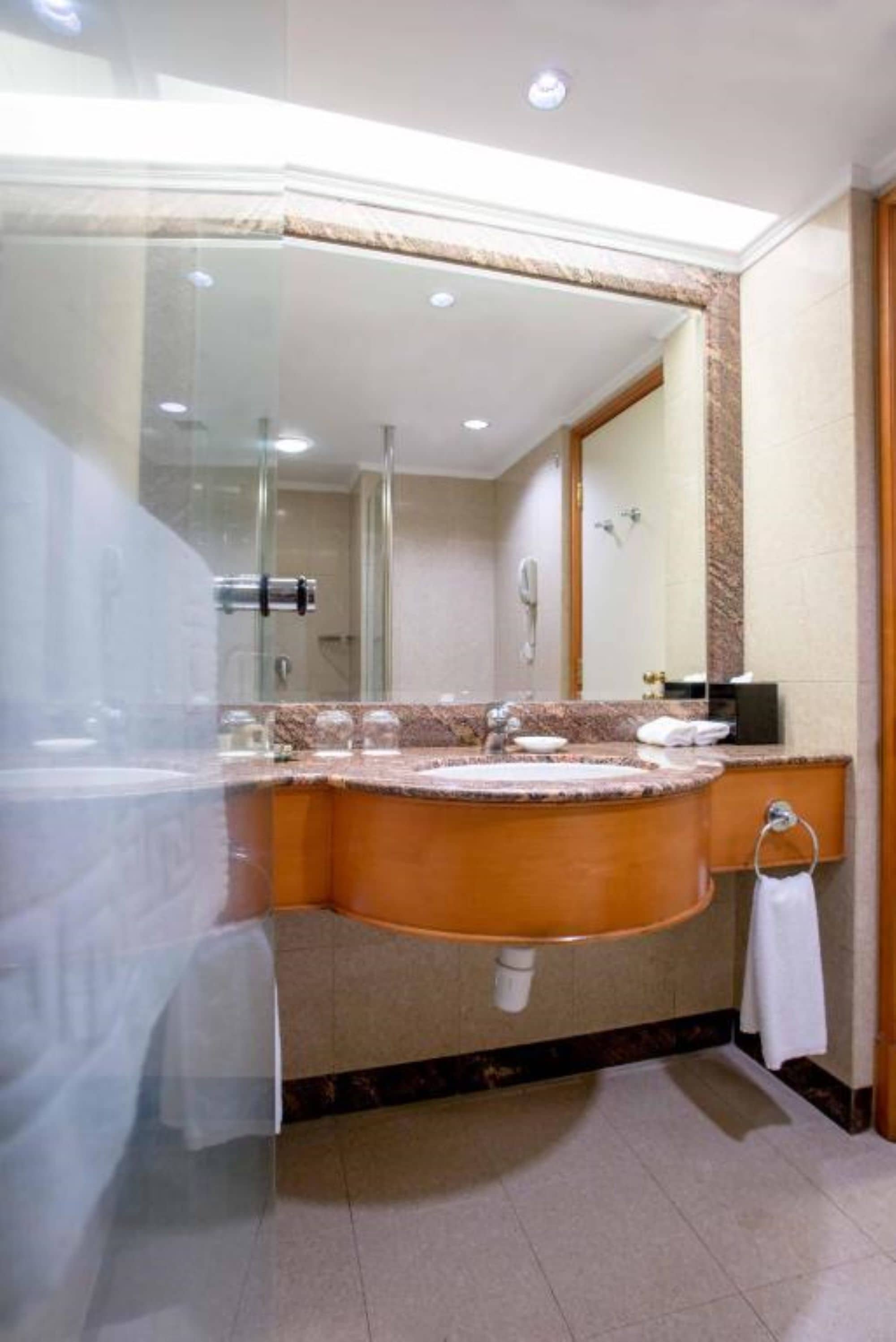 Photo - Harbour Plaza North Point