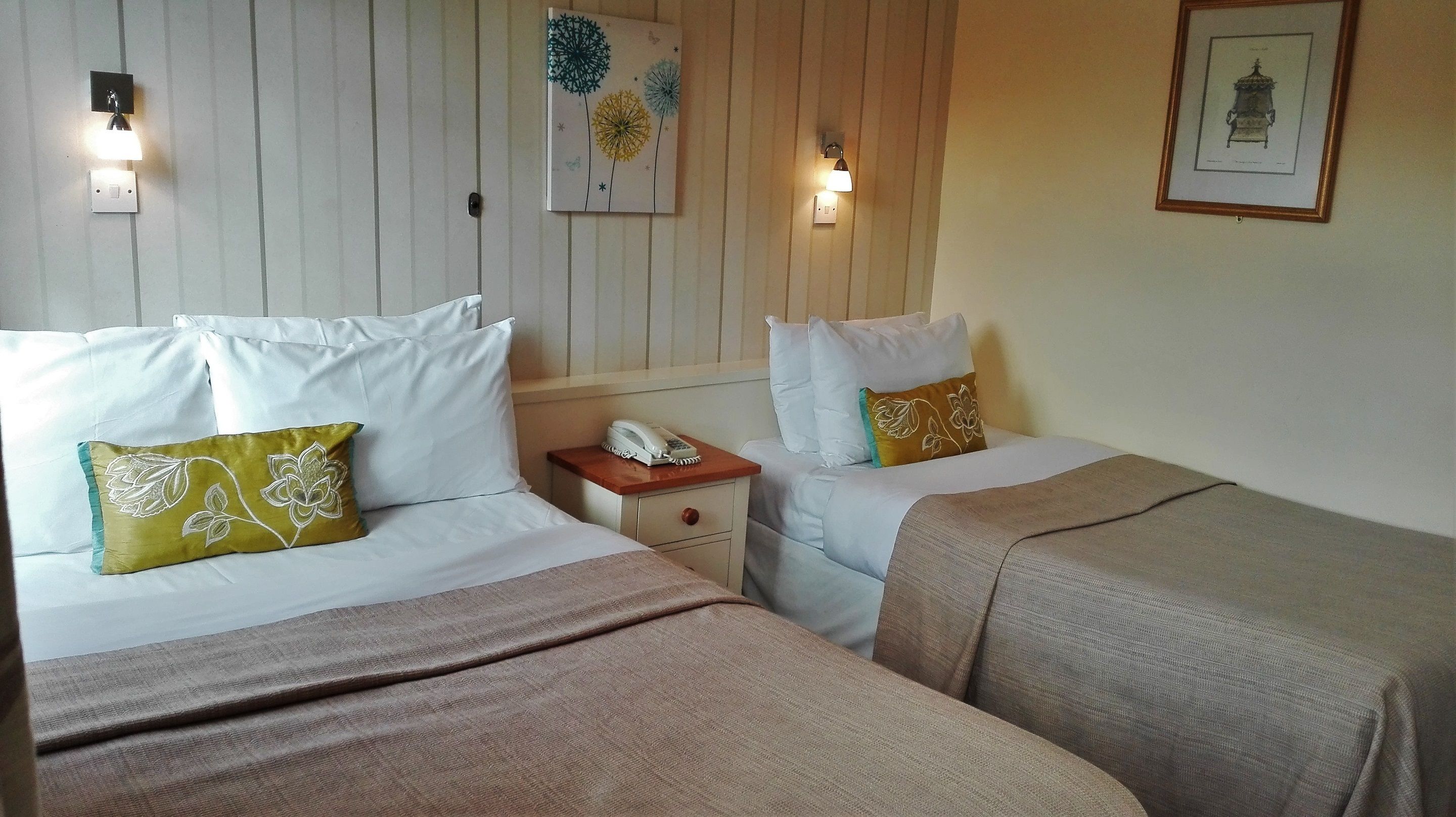 twin room, non smoking, mountain view | 1 bedroom, iron/ironing board, bed sheets, wheelchair access